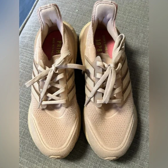 Adidas ultraboost Women’s Shoes Size 9.5 Taupe - Picture 2 of 14